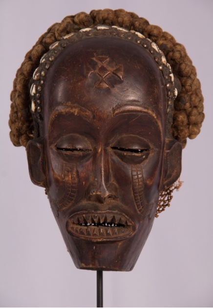 Chokwe Mwana Pwo Mask